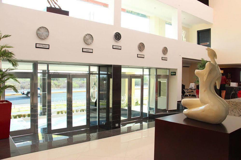 Hotel Two Select Culiacán Exterior photo